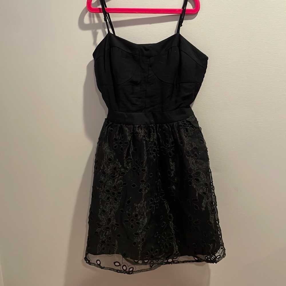 I’m selling a new BCBG dress in black
